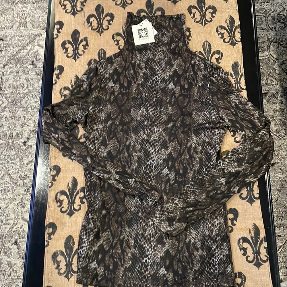Super light sheer Anne Klein size Medium NWT